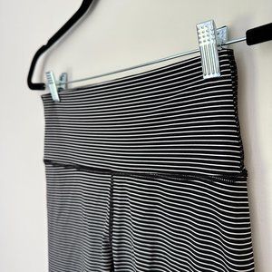 Lululemon Wunder Under High-Rise Tight 28" - Hype Stripe Black White - Size 8